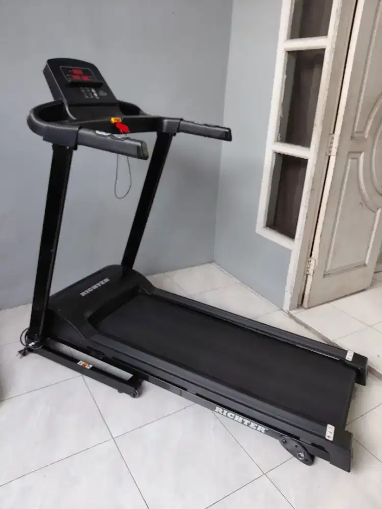 Treadmill Richter Second Kondisi Seperti Baru