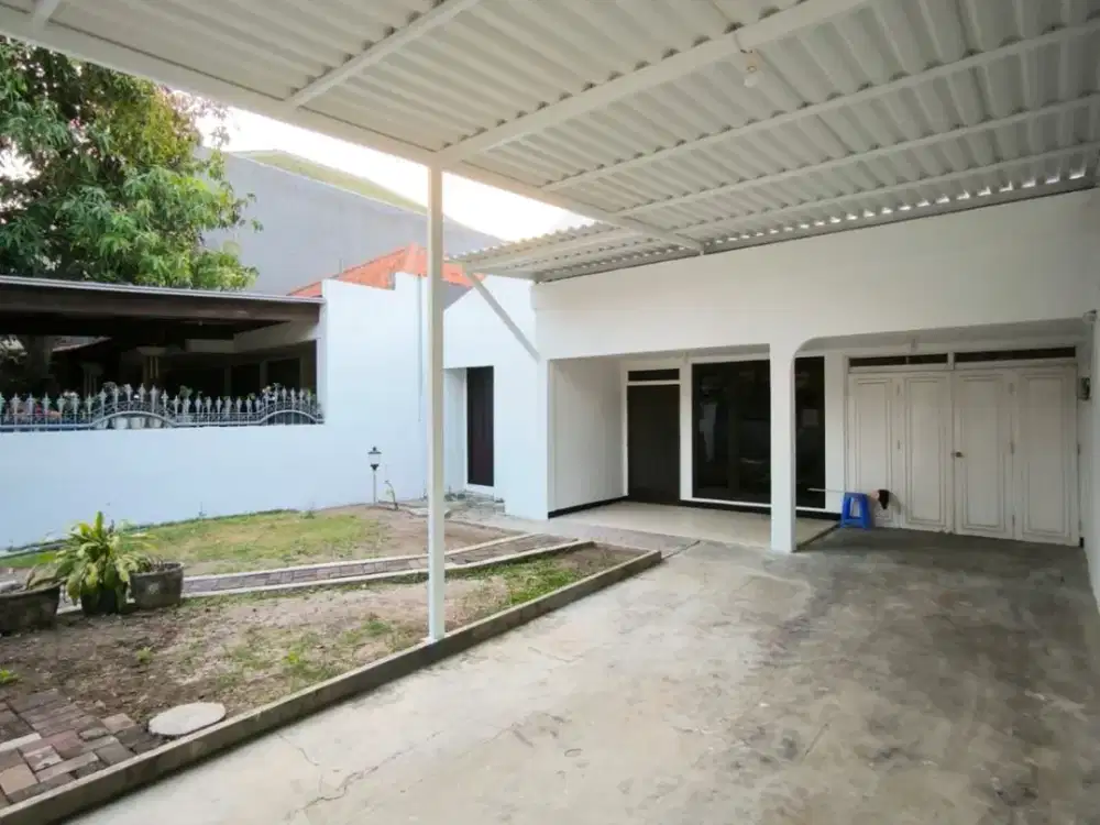 Rumah Darmo Permai Luas disewakan cocok untuk kantor