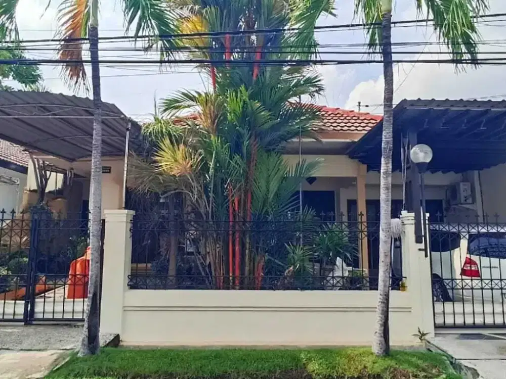 Dijual Rumah Manyar Siap Huni Semi Furnished