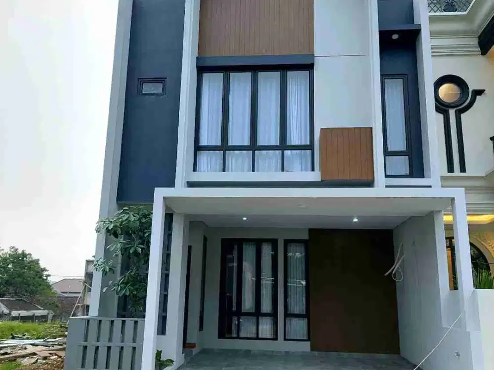 Rumah Scandy Mewah Siap Huni Dalam Cluster Di Pinggir Jalan Di Jakarta Selatan