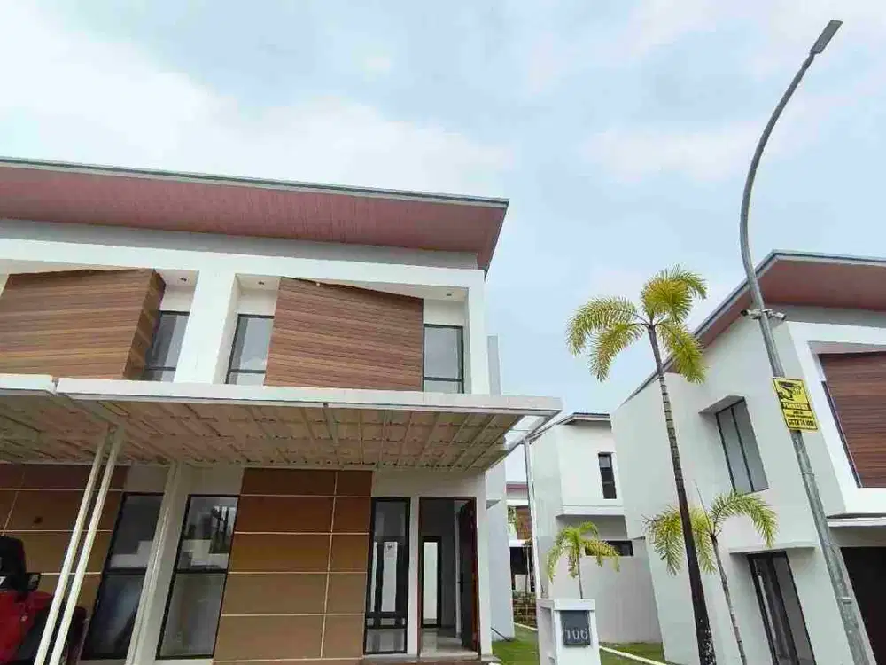 Disewakan Rumah 2 Lantai Hook tengah di Central Hills, Batam Center