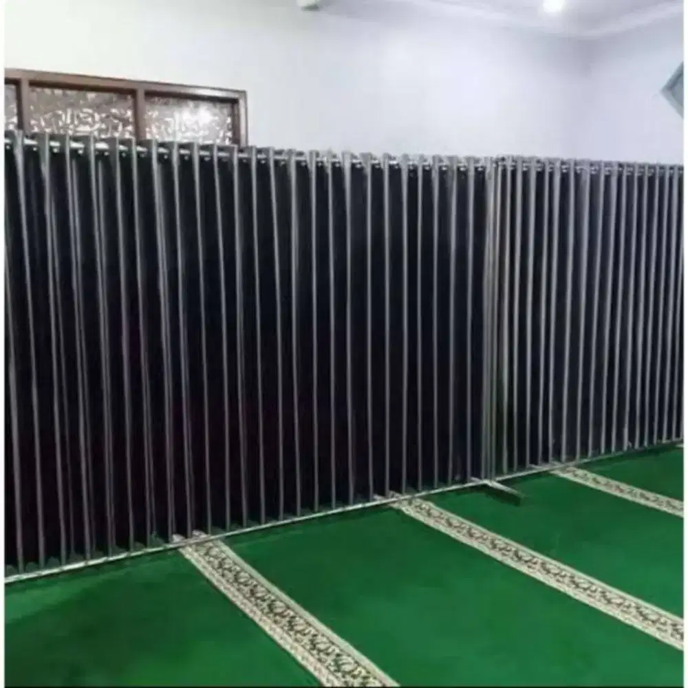 Gorden sekat masjid pembatas shap jamaah pria & wanita