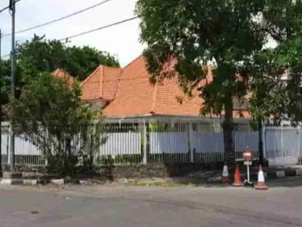 KOMERSIAL AREA!! Dijual Rumah Luas Murah Jaksa Agung Suprapto Surabaya