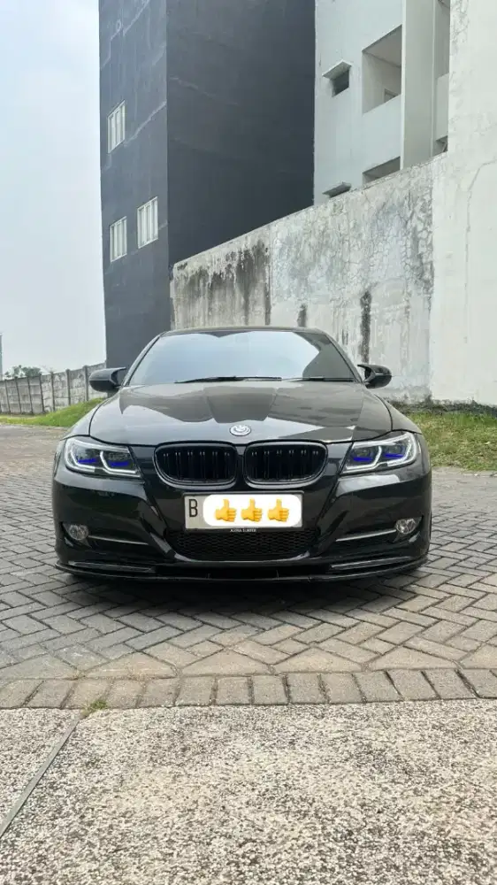 BMW E90 320i Istimewa terawat