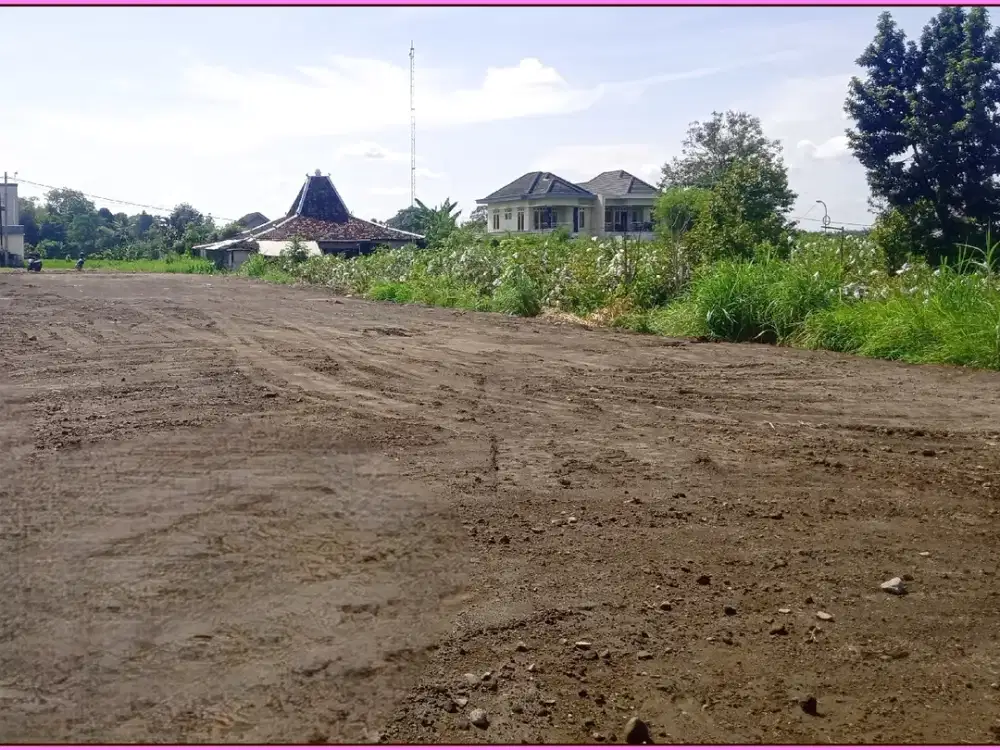 Utara Sekolah Al Azhar, Tanah Jl. Umbul Permai Sleman