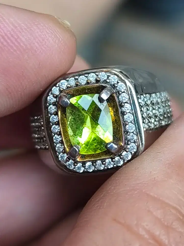 Batu peridot Burma 1.26 carat ring perak memo MGL top kristal