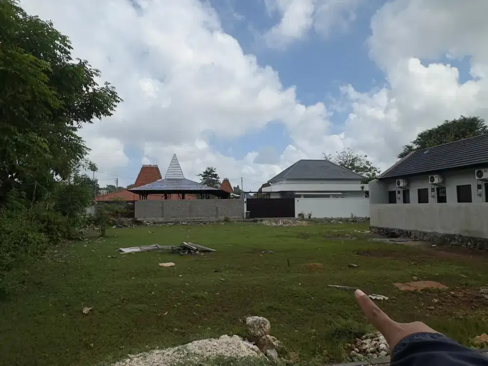 Dijual Tanah 300m2 Posisi Hook Lokasi Gg LoveBird Melangkaja