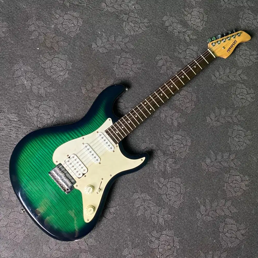 Gitar fernandes rertrorocket stratocaster japan