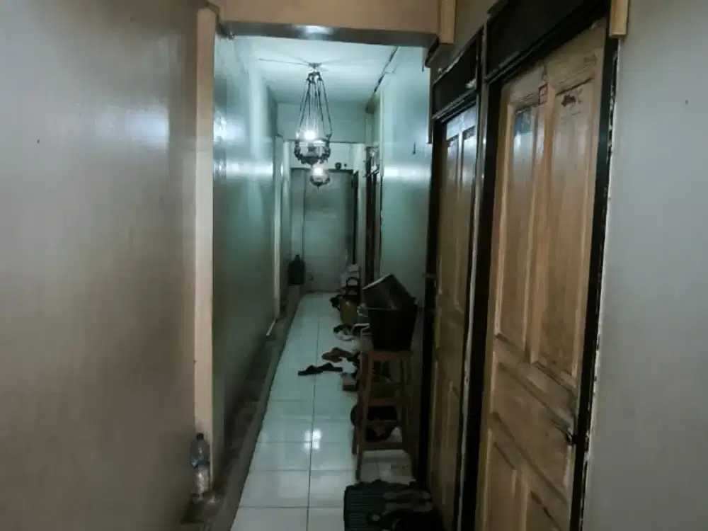 Rumah Kost 10 Kamar di Taman Ratu – ROI Tinggi, Harga Nego Sampai Jadi!