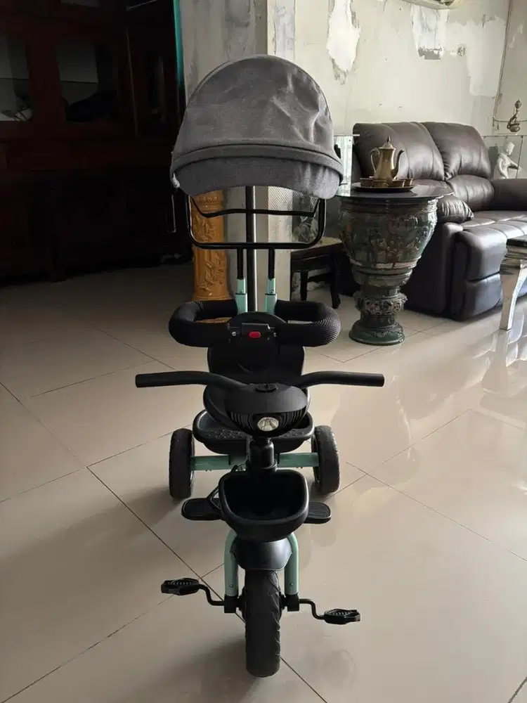 Sepeda dorong roda 3 anak merk IORA