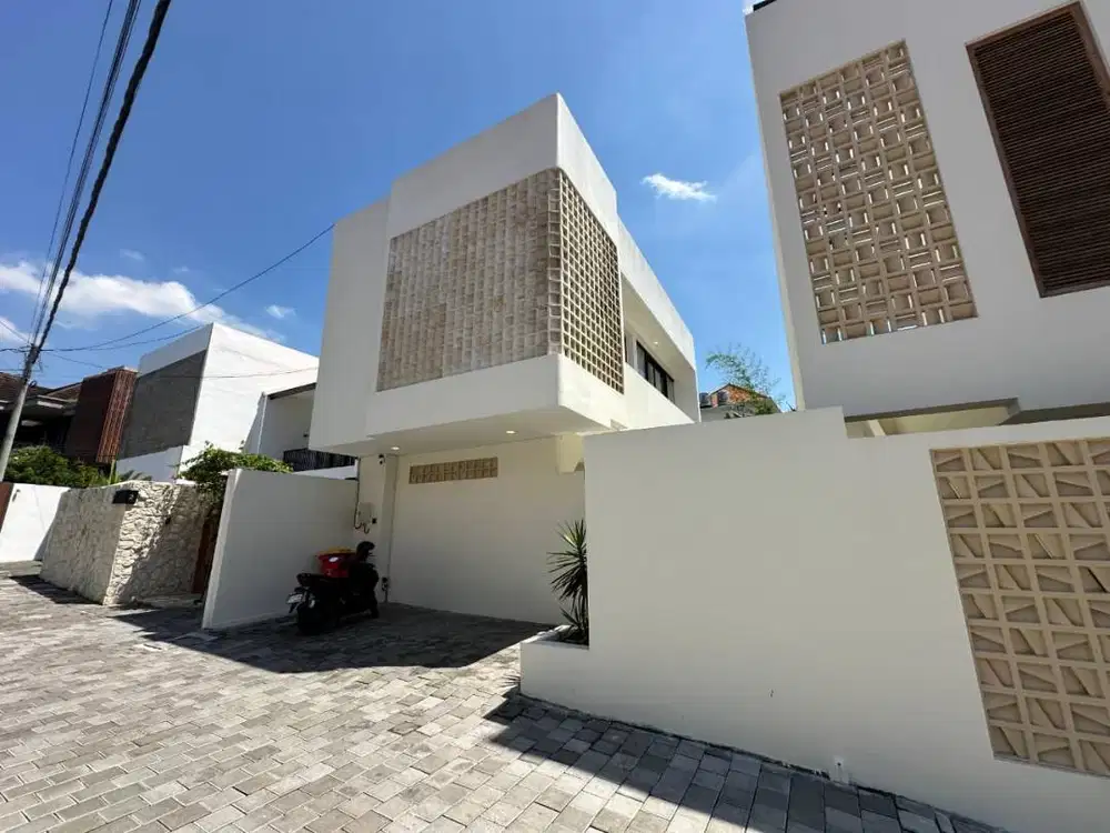 VILLA MEDITERANIAN DIJUAL FULL FURNISH DI TIBUBENENG CANGGU