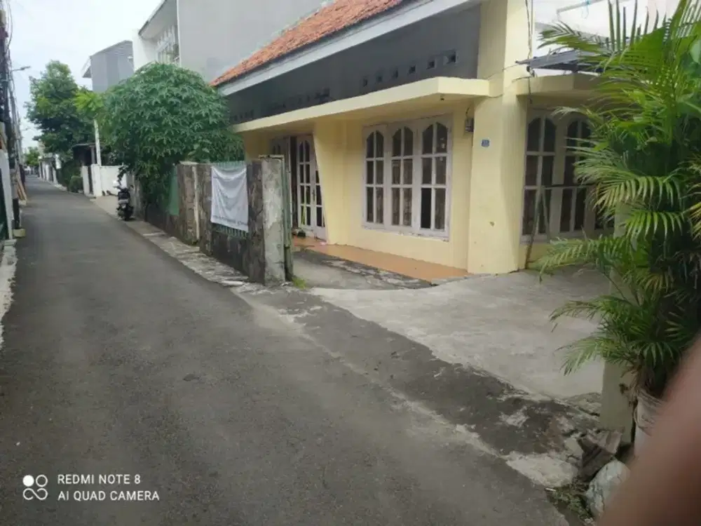 Rumah Tua di Tebet Timur Dalam Jakarta Selatan