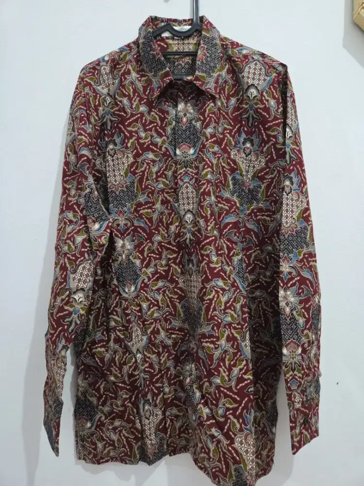Kemeja batik singapore size L ld 120cm