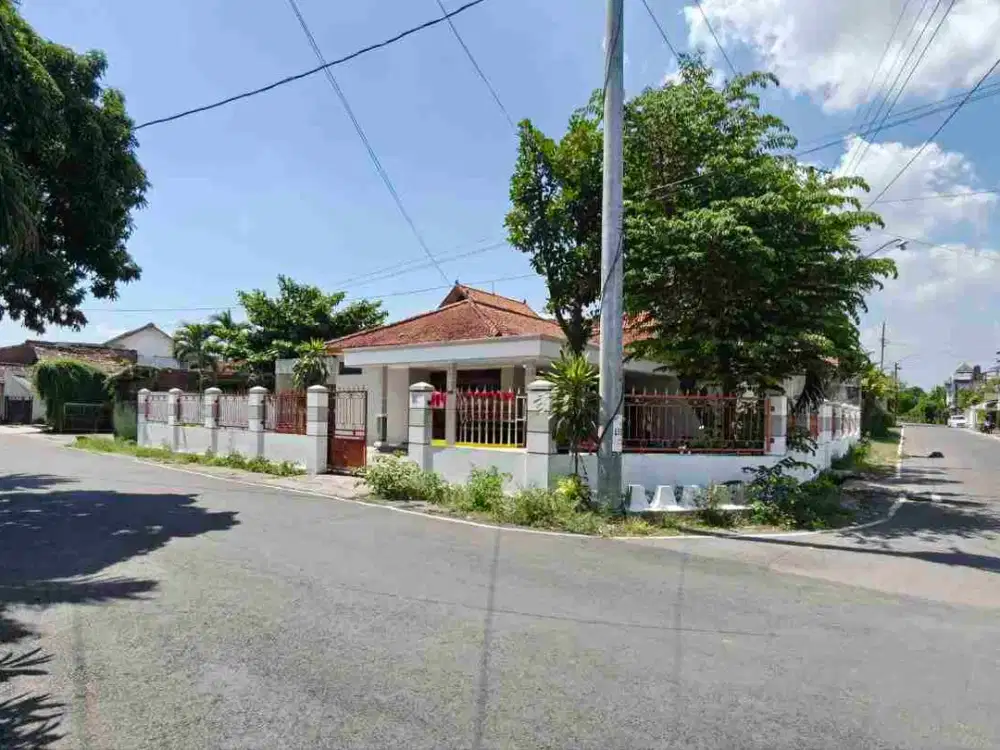 Rumah 396m Bagus Hook Strategis Serengan Solokota