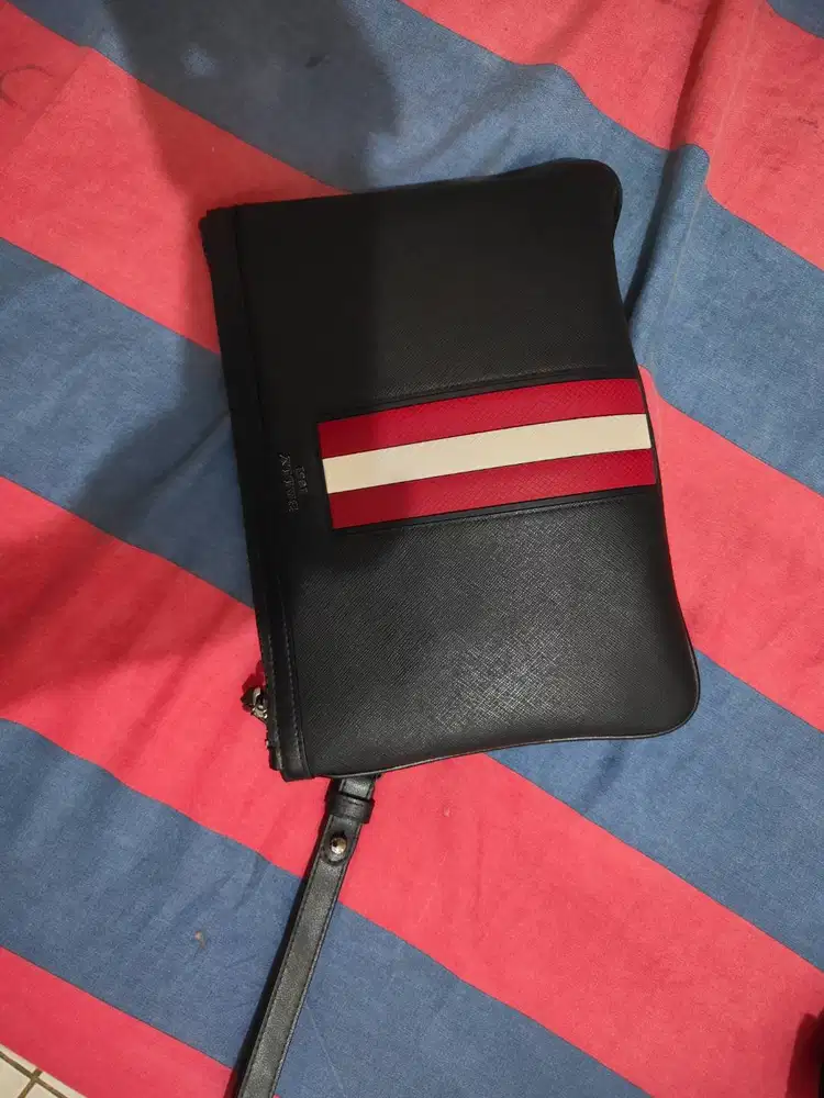 Jual handbag bally ori jarang pakaiai beli 4,3