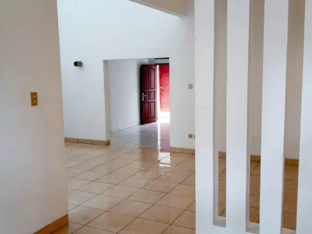 Rumah disewakan di Cilandak