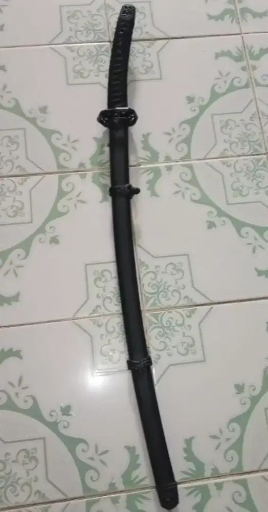 Pajangan Dinding Black Gunto