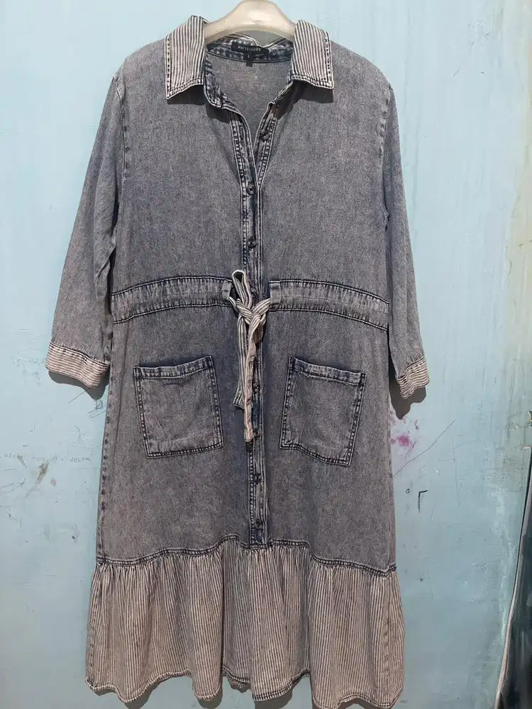 Preloved Dress White Mode