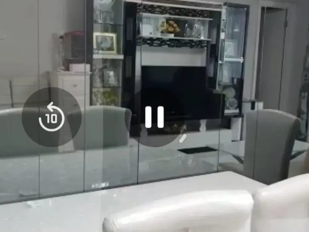 APARTEMEN TRILIUM 2BR,2KM,VIEW POOL