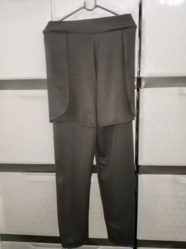 Celana untuk Main Padel