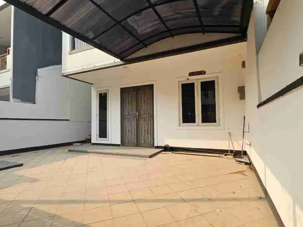 JUAL CEPAT RUMAH CANTIK 2 LANTAI MITRA GADING VILLA DEW