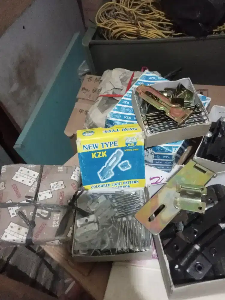 Grendel, Engsel, Overpal