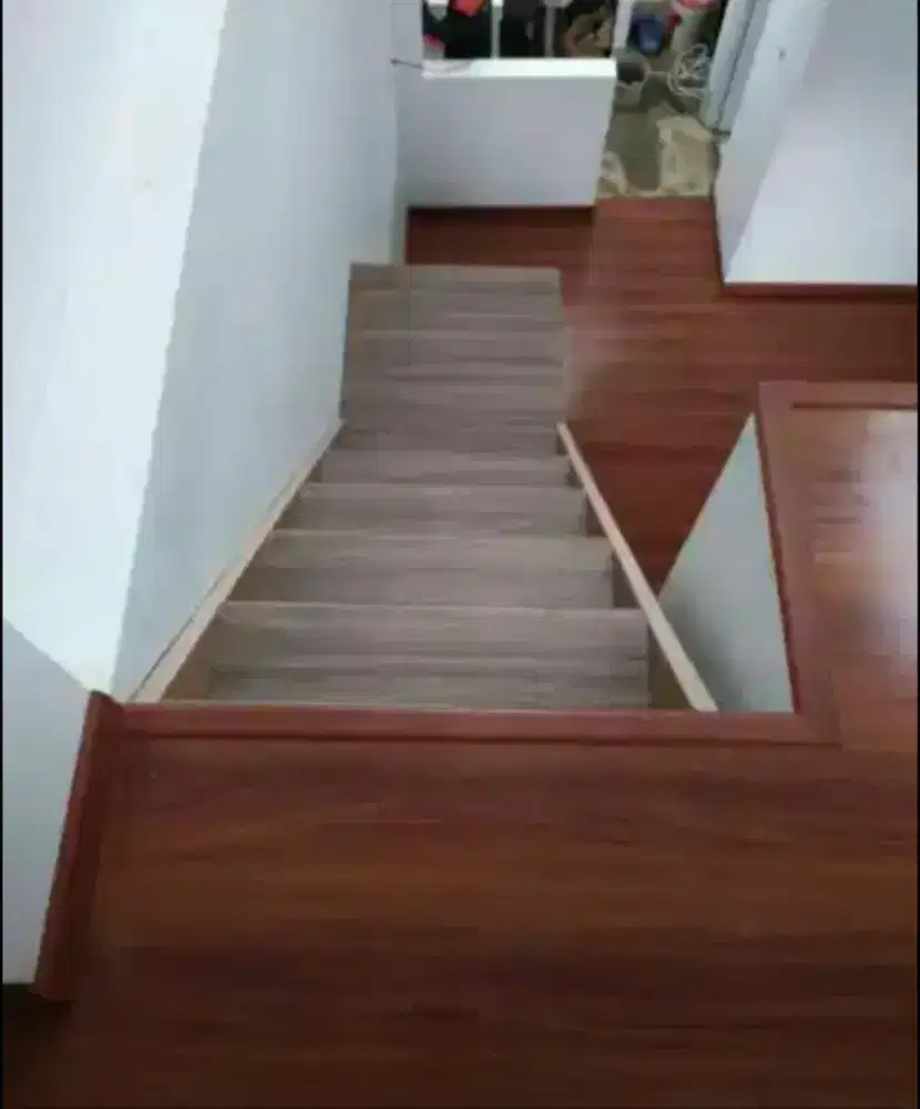 Vinyl lantai/sticker lantai