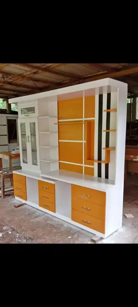 Partisi / penyekat ruangan