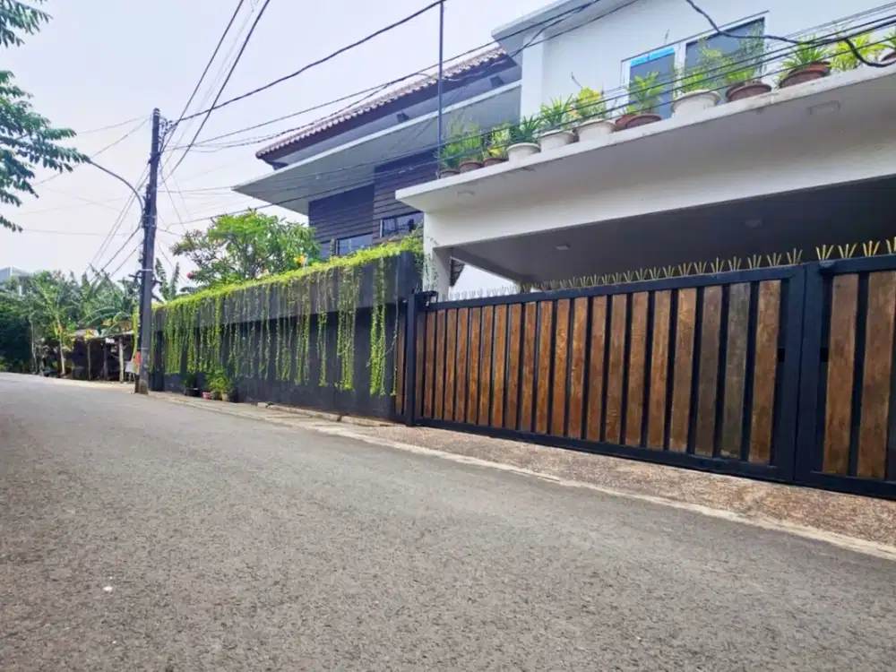 JUAL CPT! BEST DEAL! Rumah Meruya Selatan Dijual. Komplek, UNIT Terawat