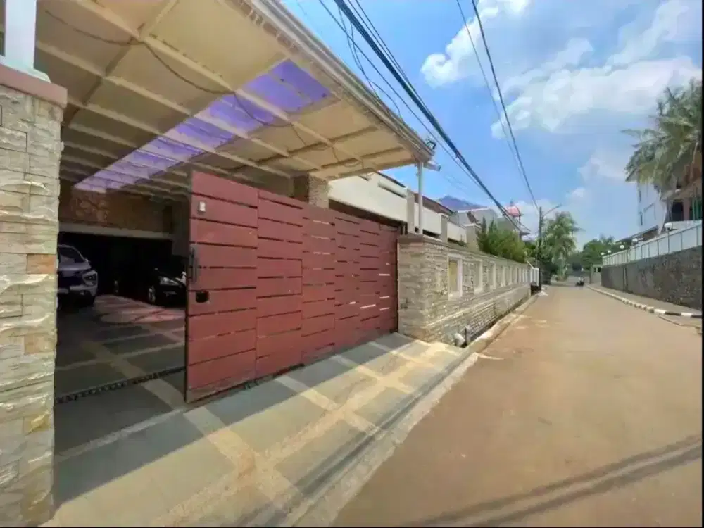 Rumah Permata Hijau, Kabayoran Lama Dijual. Terawat, Ada Pool - NEGO