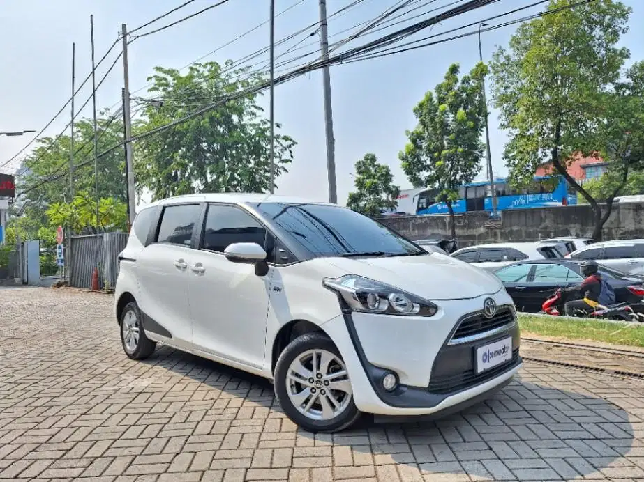 DP 5% Toyota Sienta 1.5 G Bensin-MT 2017 PIQ
