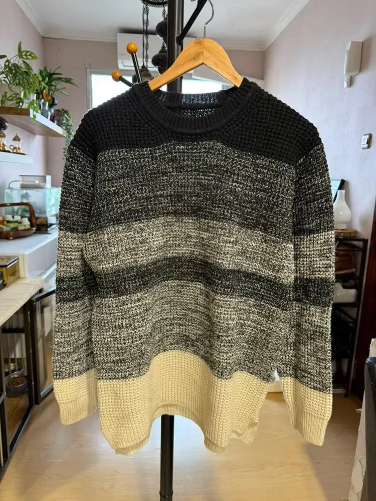Sweater merek Cina
