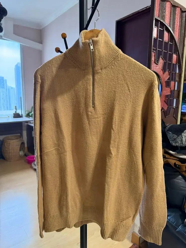 Sweater turtleneck merek HnM