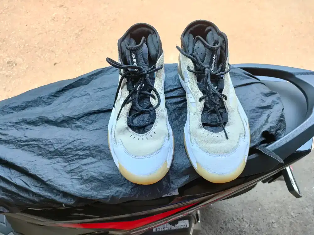 Adidas Streetball Size 44