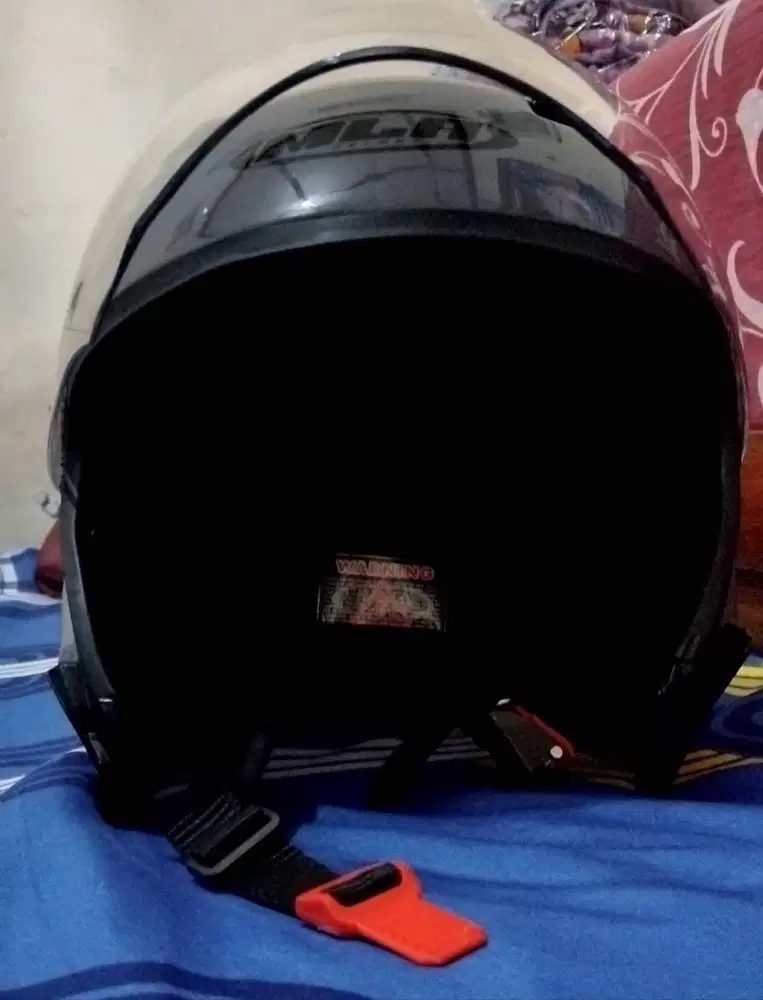 Dijul helm MLA JS Kondisi masih baru ukuran xl