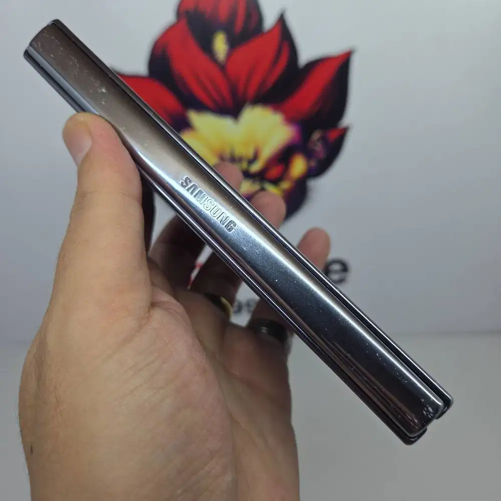 Samsung Z Fold 4 12/256 GreyGreen SEIN mulus 97% NO Minus