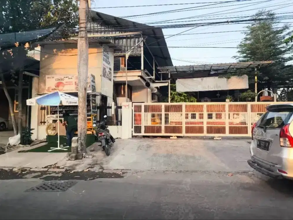 DISEWAKAN RUMAH USAHA RAYA KETINTANG MADYA Ex café