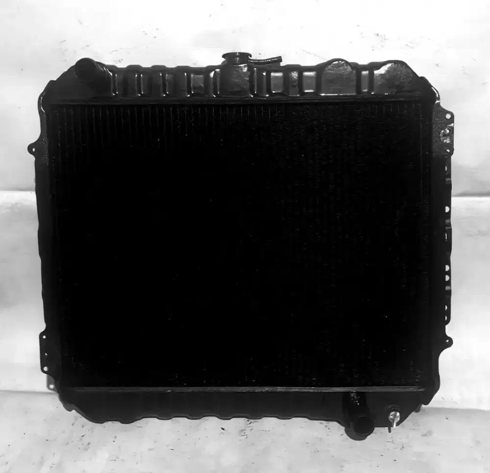 Radiator Isuzu Panther 2.5 LS/LM/LV Original Nippon Denso Custom 2 Ply
