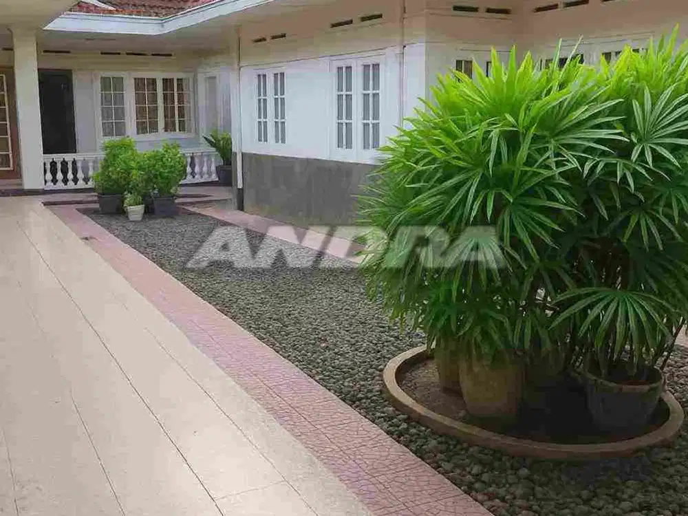 Rumah mewah solo kota clasic dekat Keraton