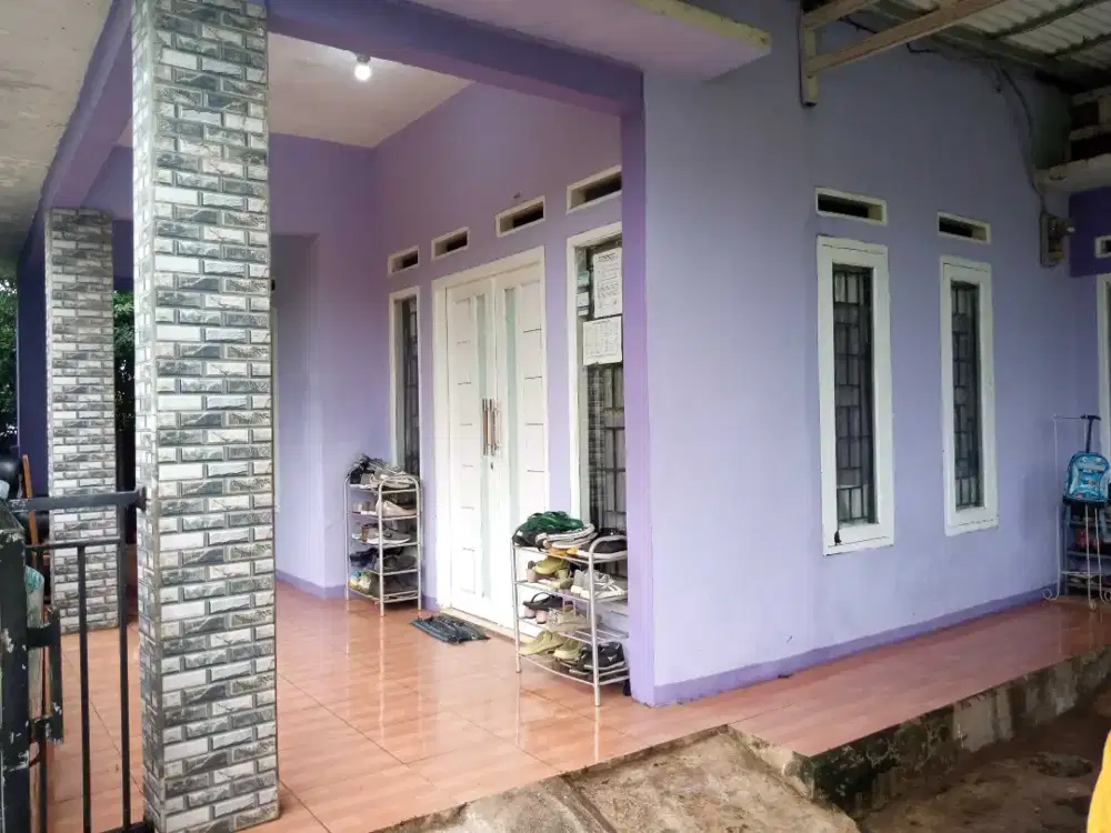 Dijual rumah pinggir jalan desa masuk mobil. Lt 225 m, Lb 150 hrg 475