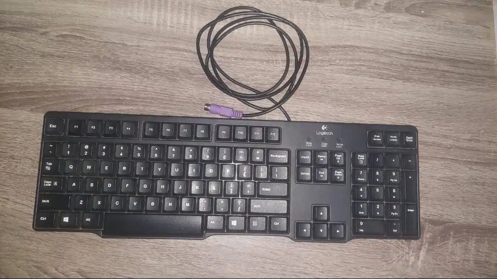 KEYBOARD LOGITECH PS2