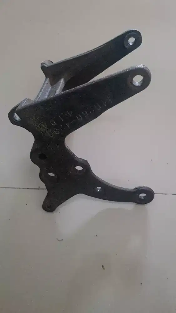 Braket ac dan powerstering fj