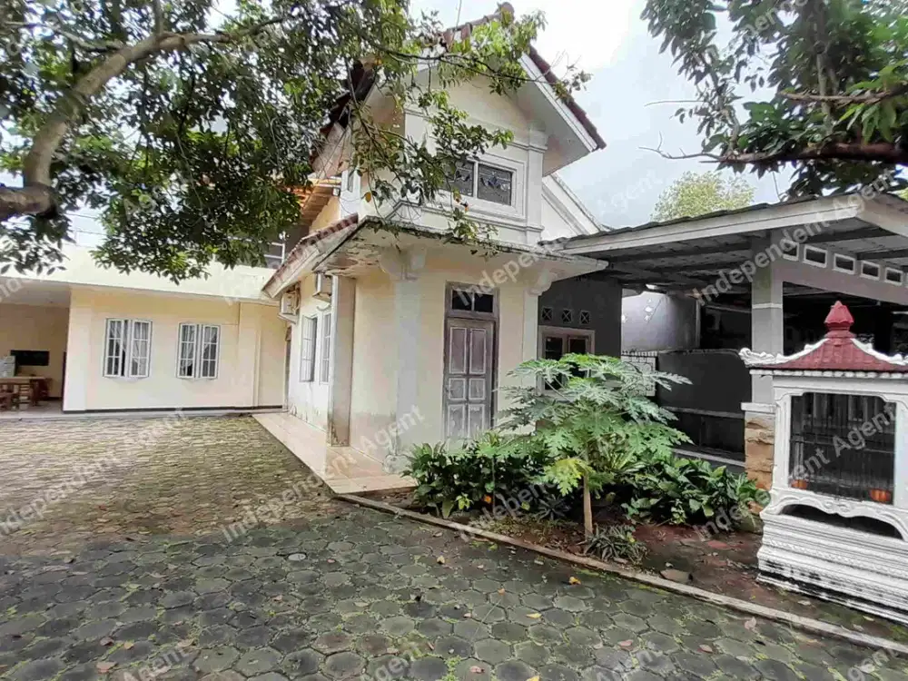 Rumah 2 lantai Huk di Taman Kenari Nusantara Cibubur