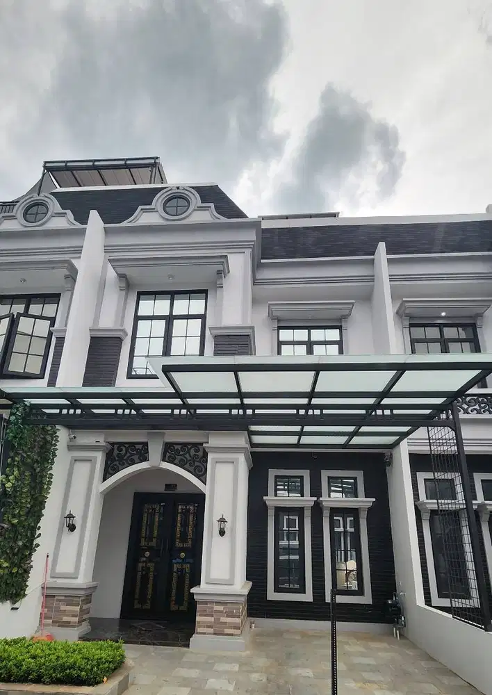 Villa Mewah Komplek Marrivot Villas