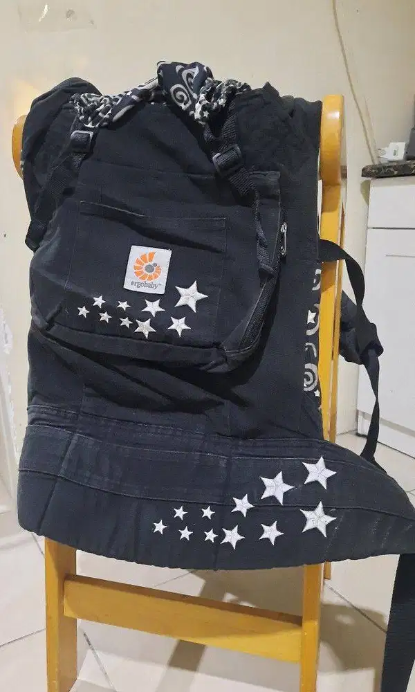 Gendongan Ergobaby Original Night Sky