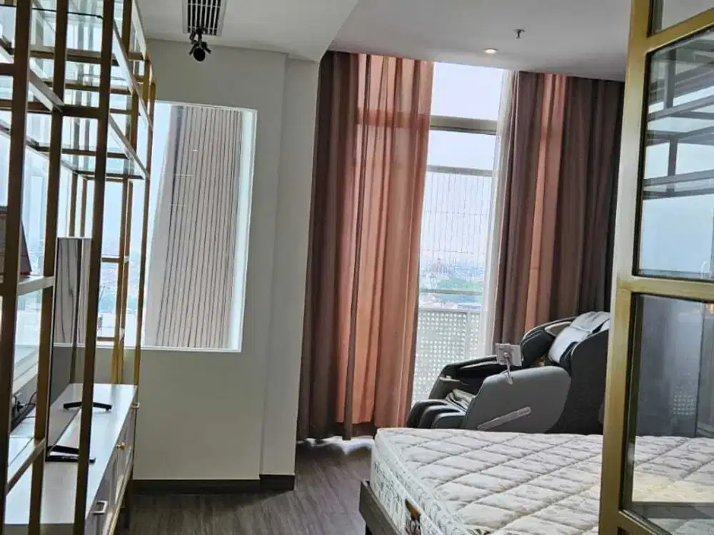 Dijual cepat Apartemen Summit Lt 16 type Loft