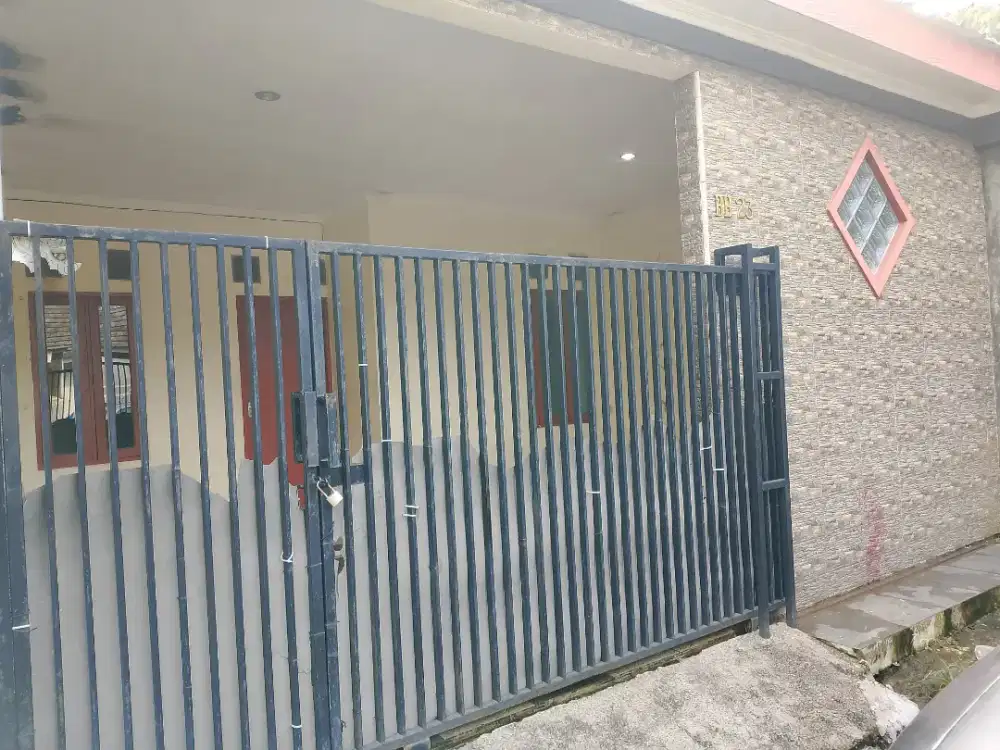 Disewakan rumah tahunan/6 Bulan