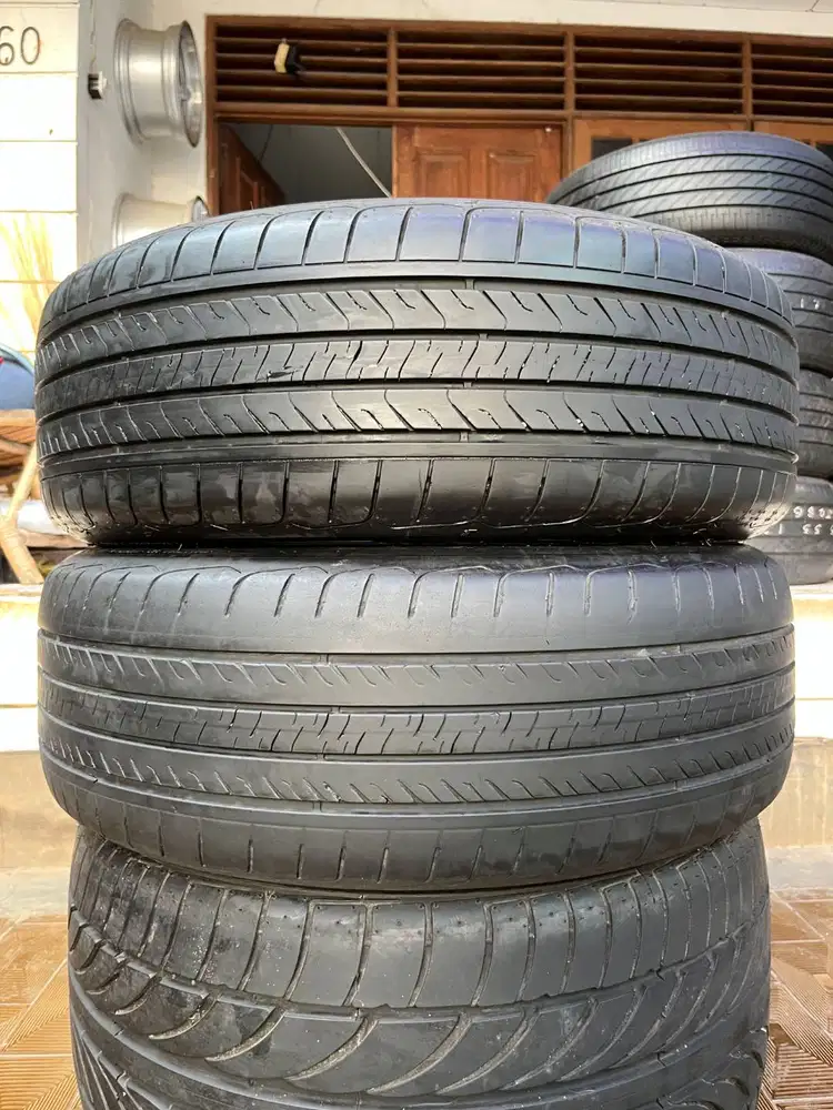 Ban Goodyear Assurance Triplemax2 215 60 r17 2Pcs