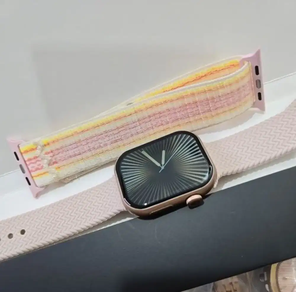 Apple Watch Series 10 46mm Collab Nike
Warna Rose Gold (Cewe)