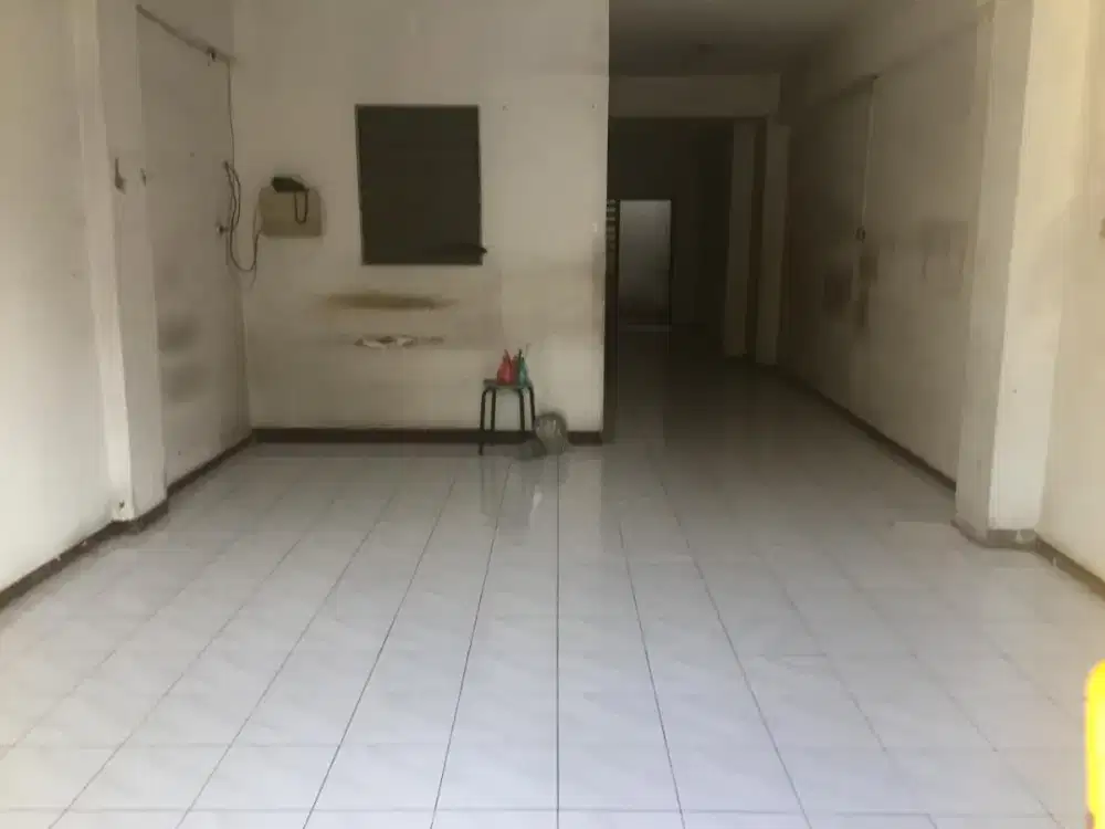 SEWAKAN MURAH RUKO KOMERSIAL 3 LANTAI NGAGEL DEKAT MANYAR PUSAT KOTA